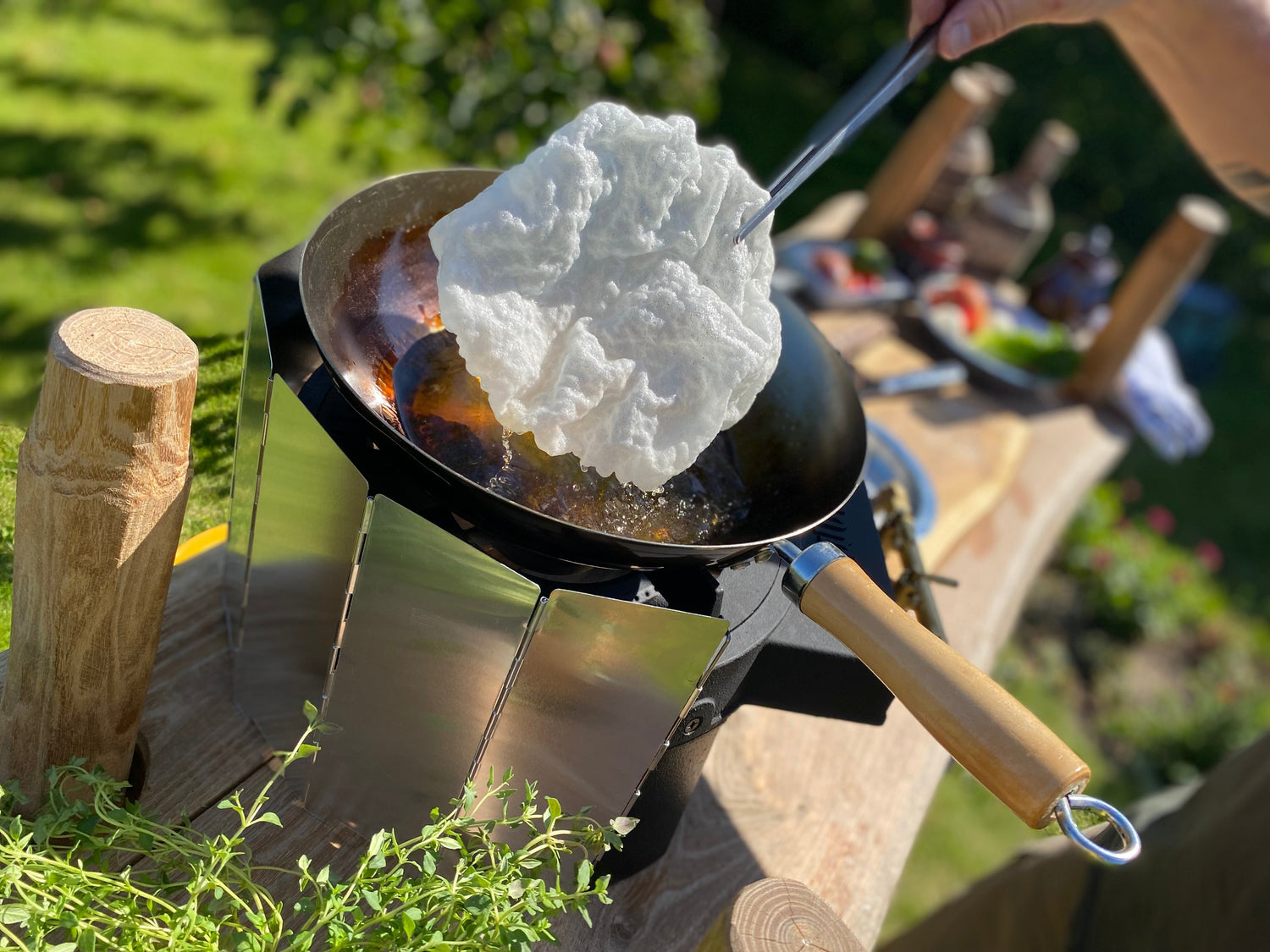 Delicious crispy rice paper - HOT WOK