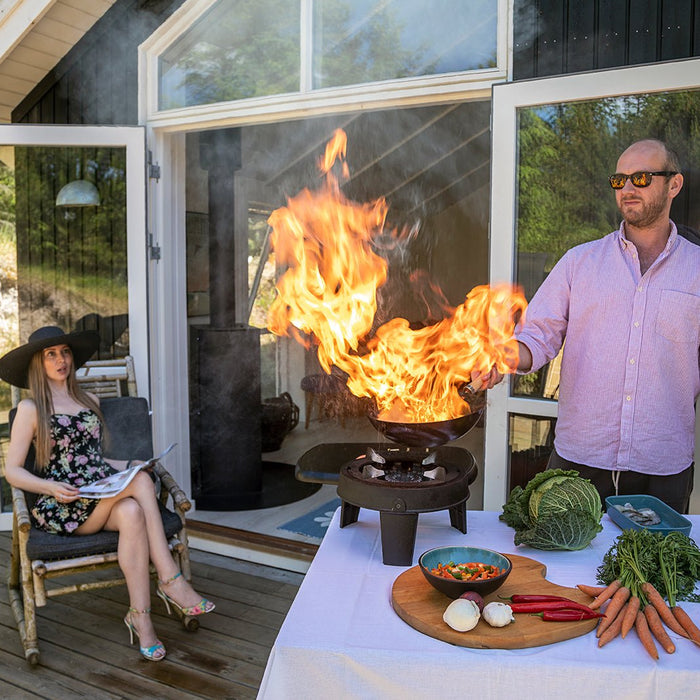 The versatility of outdoor Wok dining - HOT WOK