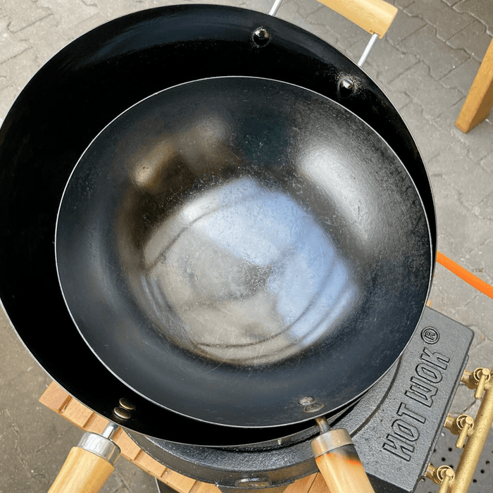 Which HOT WOK should you choose? 30 cm vs. 35 cm wok pan - HOT WOK